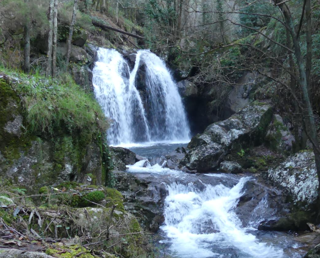 Wandelen in galicie, waterval Casa Natura Galicia.